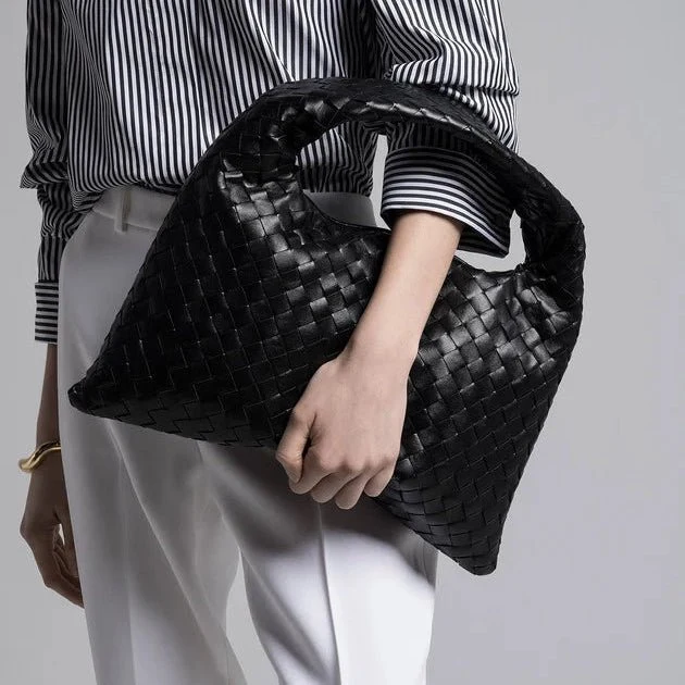 Bottega Veneta Hop Black Leather Bag - Image 3