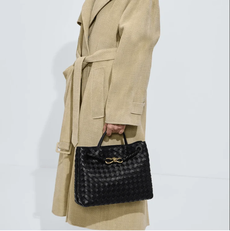 Bottega Veneta Medium Andiamo Crossbody Bag in Intrecciato Leather Black - Image 3