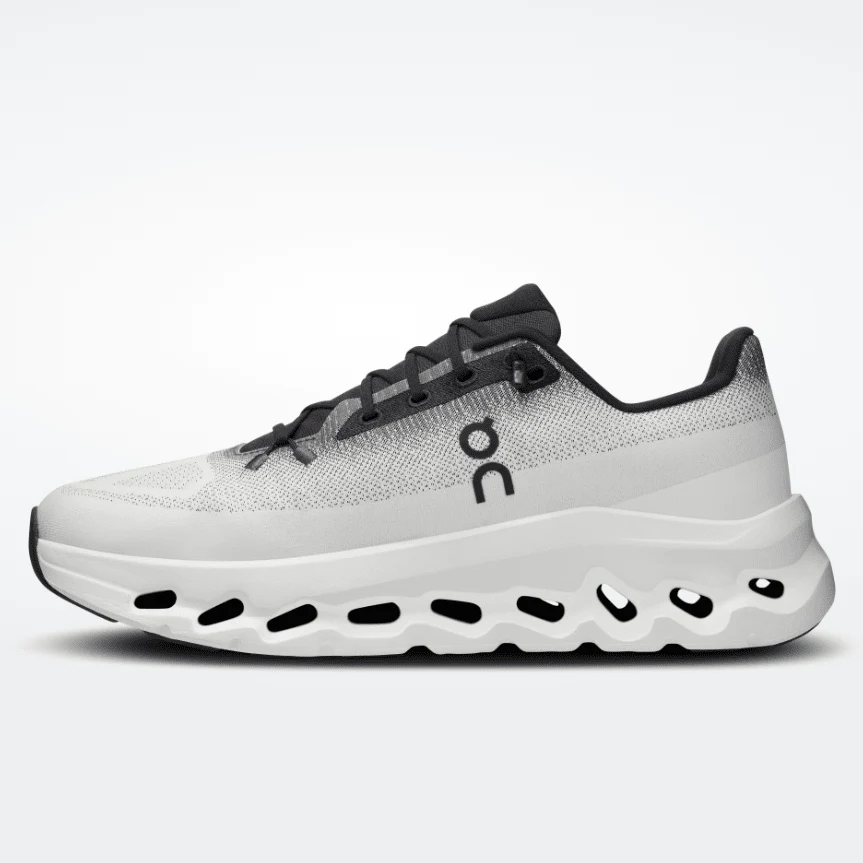 On Running Cloud Black - Image 4