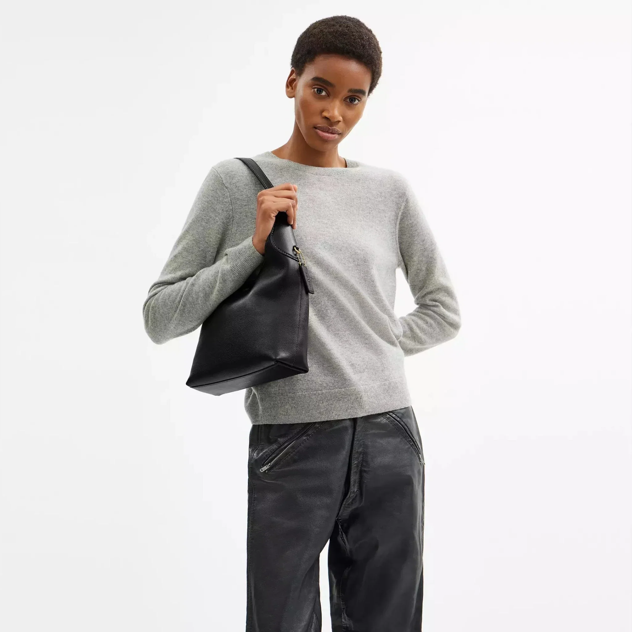Coach Brooklyn Shoulder Bag 34 Brass/Black - Image 3