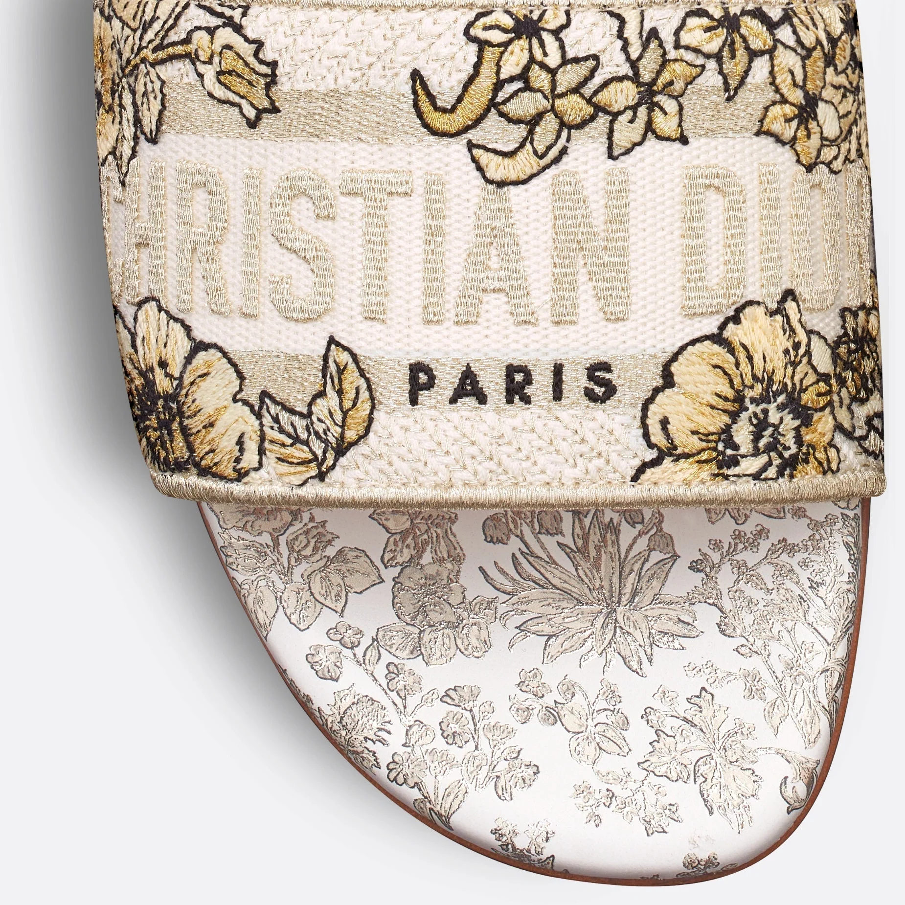 Dway Slide Cotton Embroidered with Metallic Thread and Gold-Tone Millefiori Unicorn Motif - Image 4
