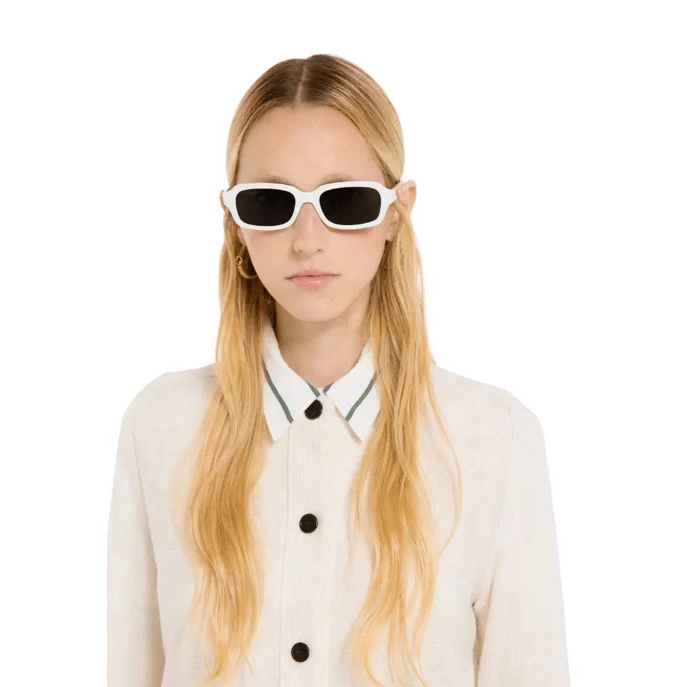 Gucci Rectangular Frame Sunglasses White - Image 3