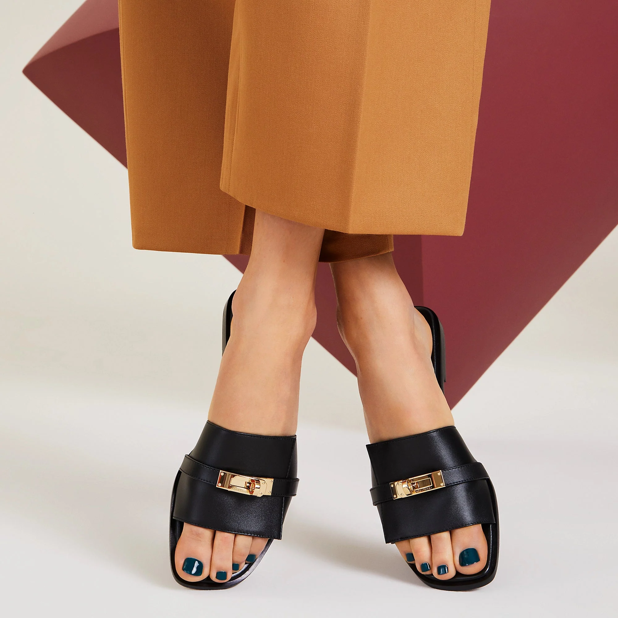 Hermès Giulia Sandal Noir - Image 2