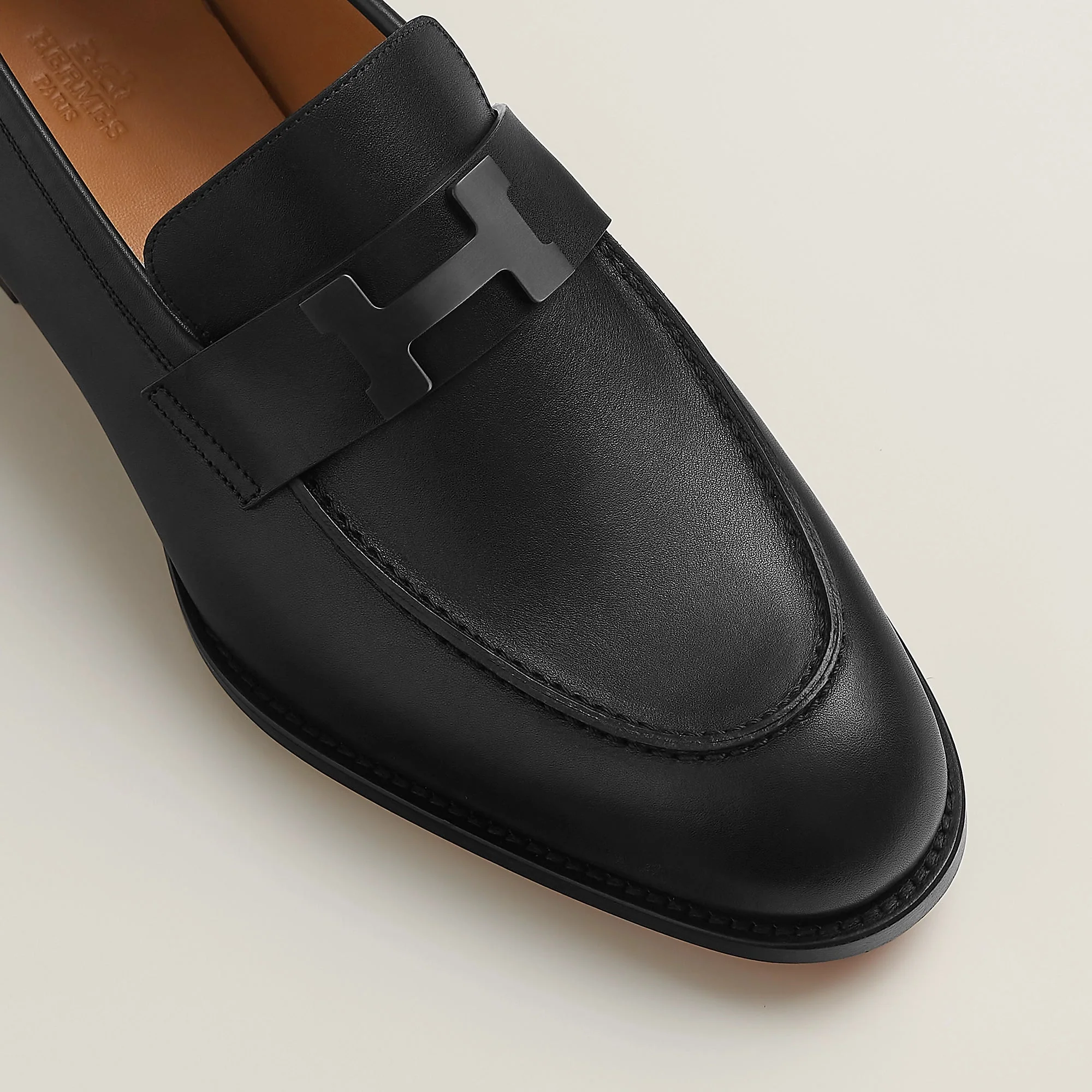 Hermès Honore Loafer Black - Image 3