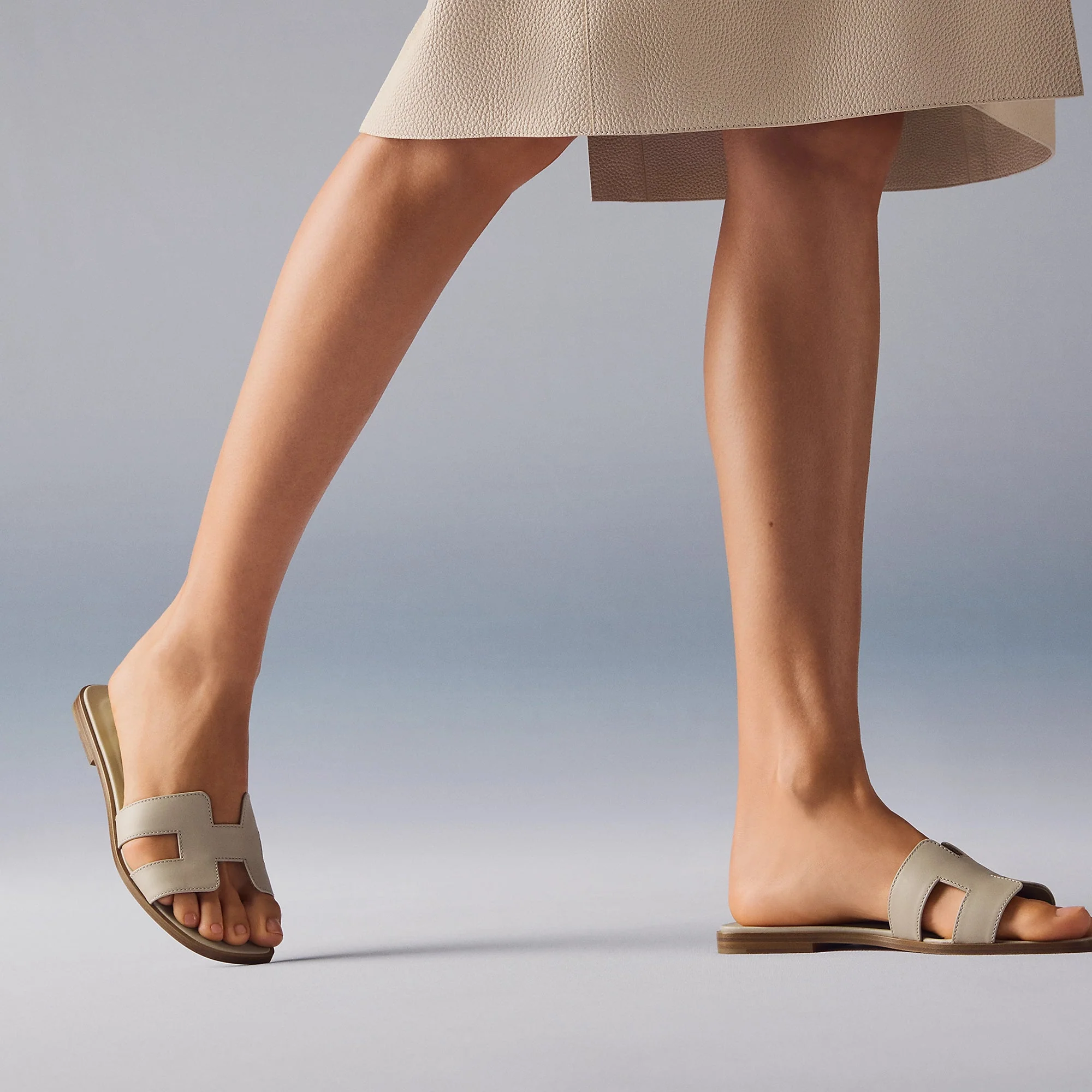 Hermès Oran Sandal Beige Nomade - Image 3