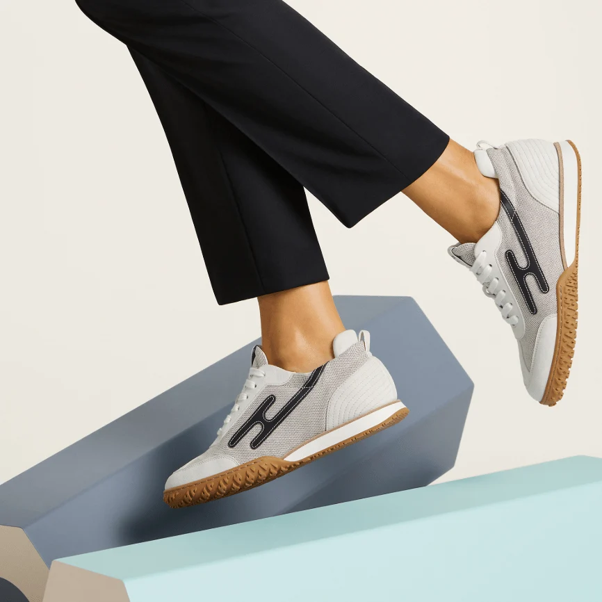 Hermès Jet Sneaker Grey With Black H Detail - Image 3