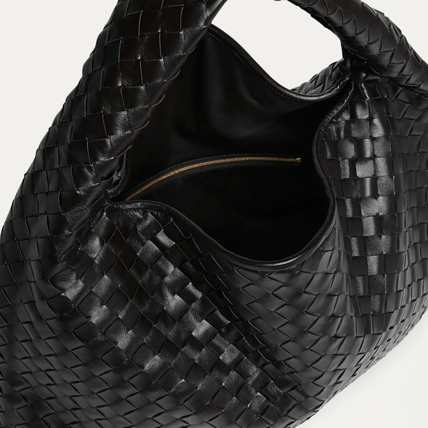Bottega Large Hop Bag With Intrecciato Leather - Image 4