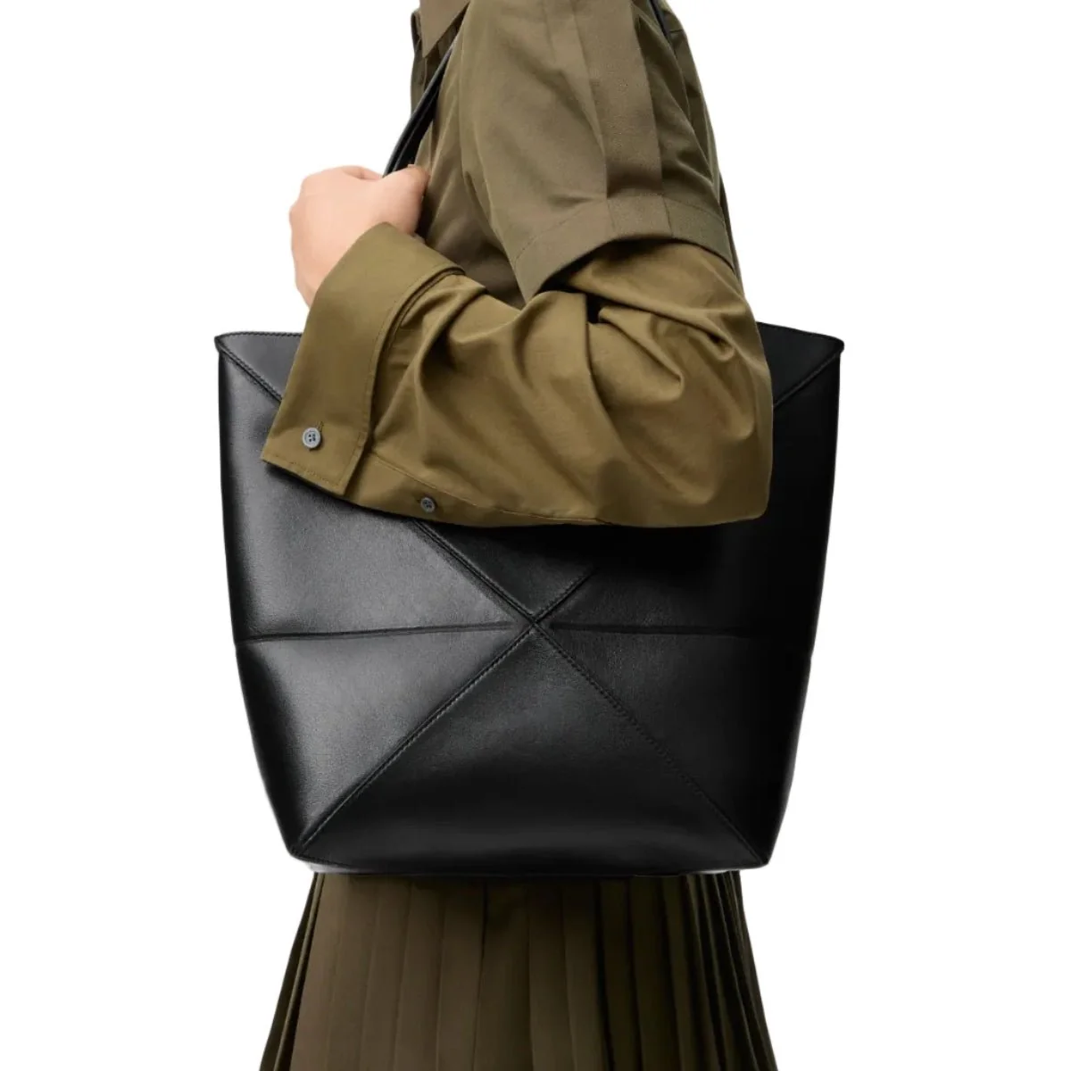 Loewe Medium Puzzle Fold Tote In Shiny Calfskin - Image 3