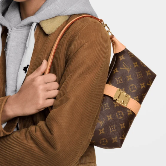 Louis Vuitton Pochette Mia - Image 5