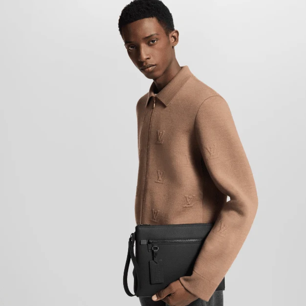 Louis Vuitton Takeoff Pouch - Image 3