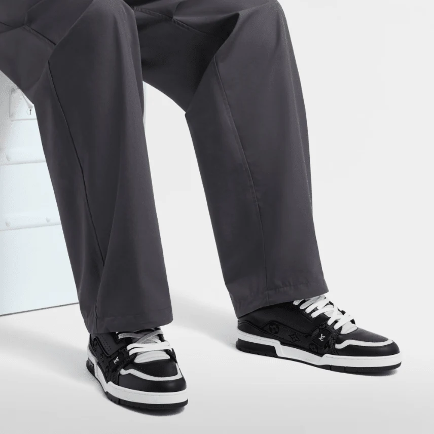 Louis Vuitton Trainer Sneaker - Image 3