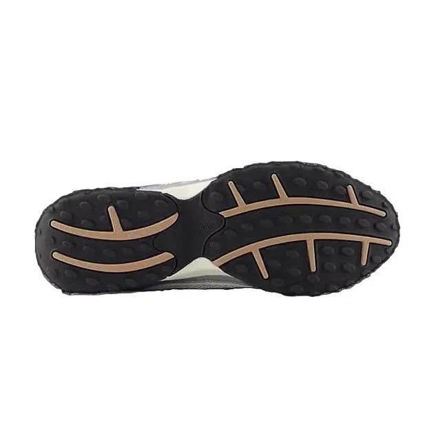 New Balance Flat Is Fall Essential - Image 6