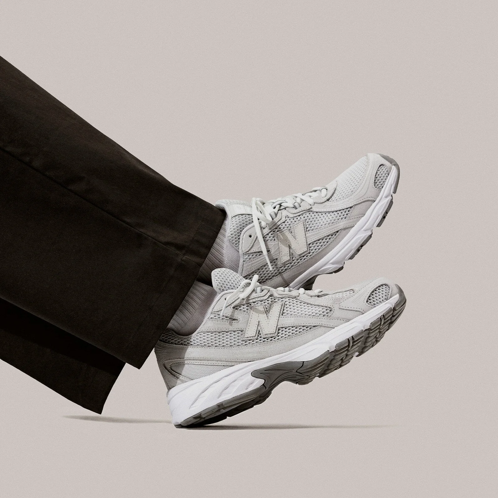 New Balance Sneakers 740 Grey With Reflection And Slate Grey - Image 4