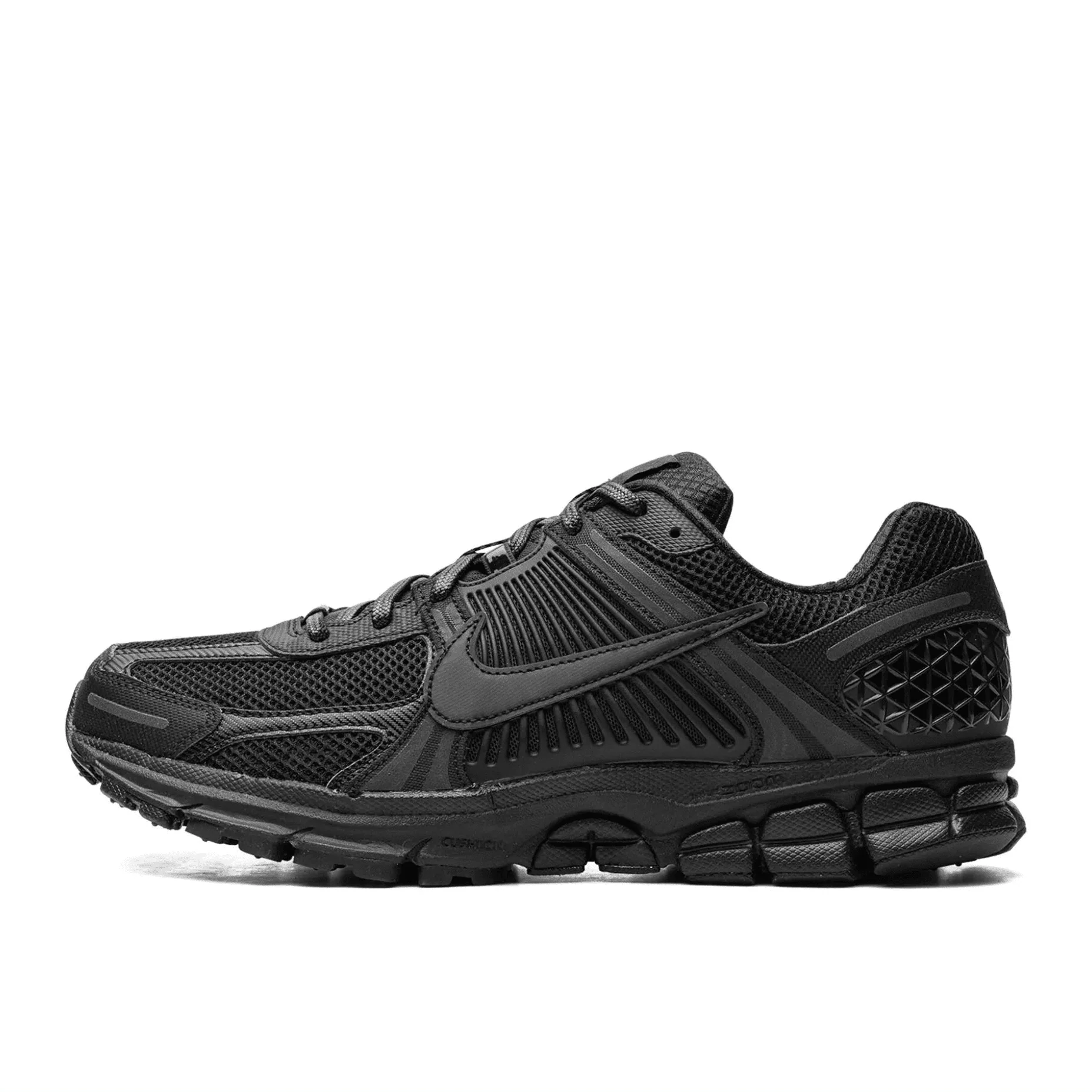 Nike Sneakers In Shades Of Black - Image 3