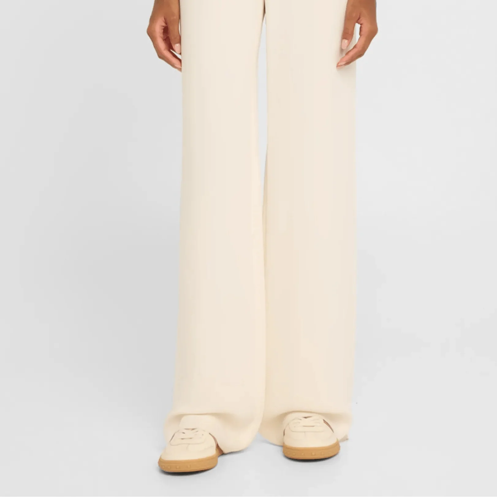 Valentino Garavani Upvillage Bicolor Stripe Low-Top Sneaker - Image 3
