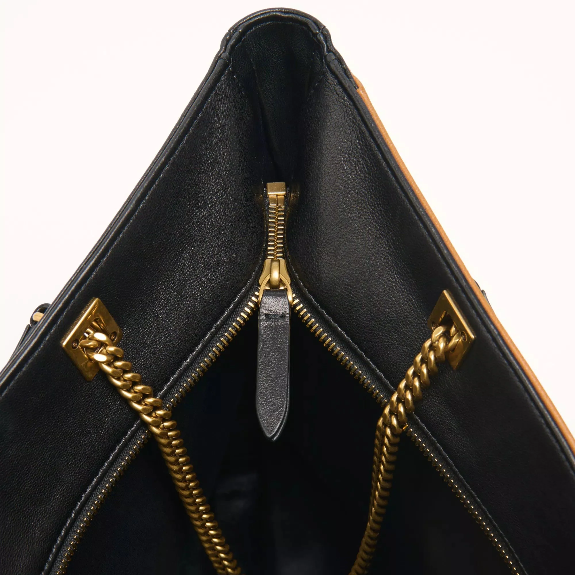Valentino Viva Superstar Shopper - Image 5
