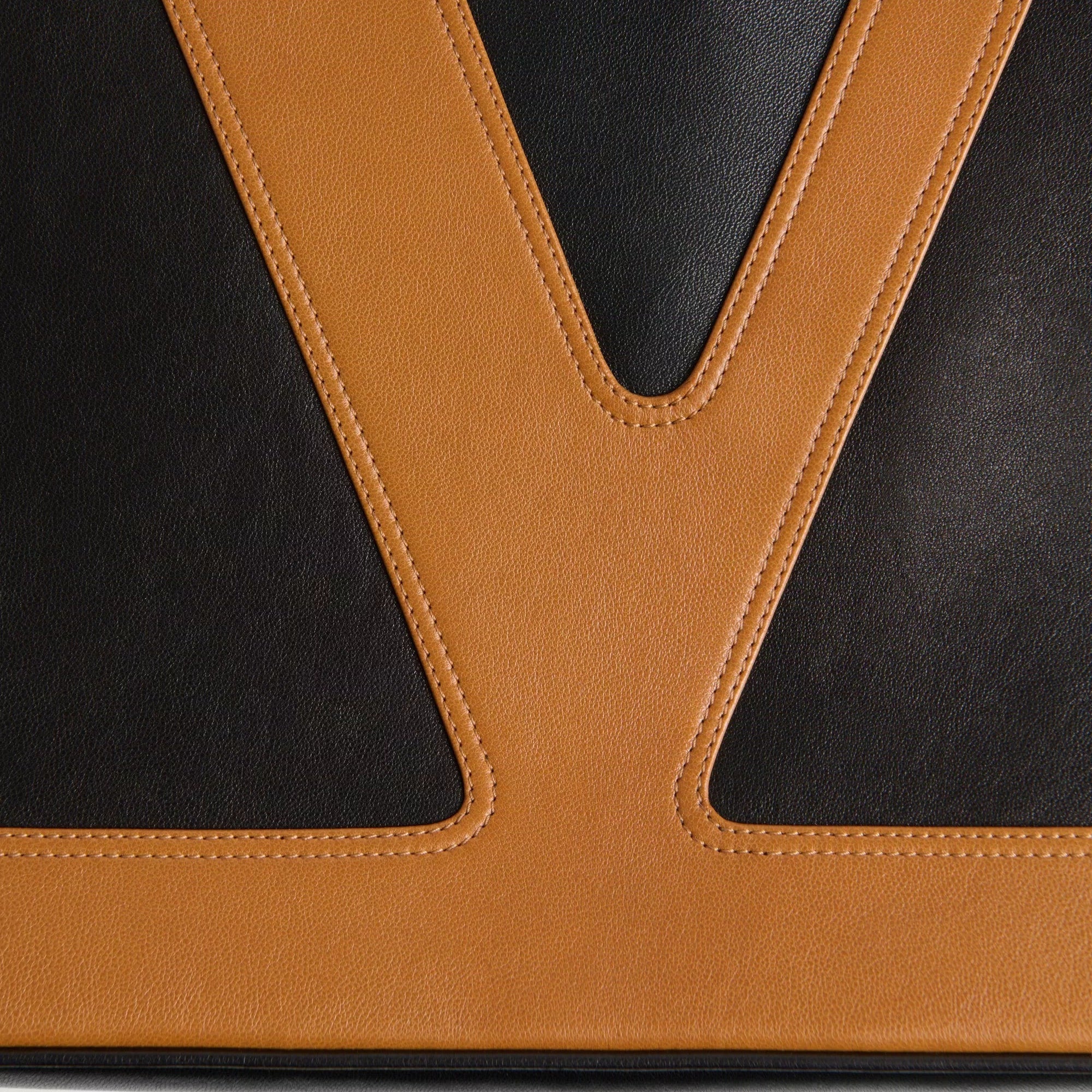 Valentino Viva Superstar Shopper - Image 6
