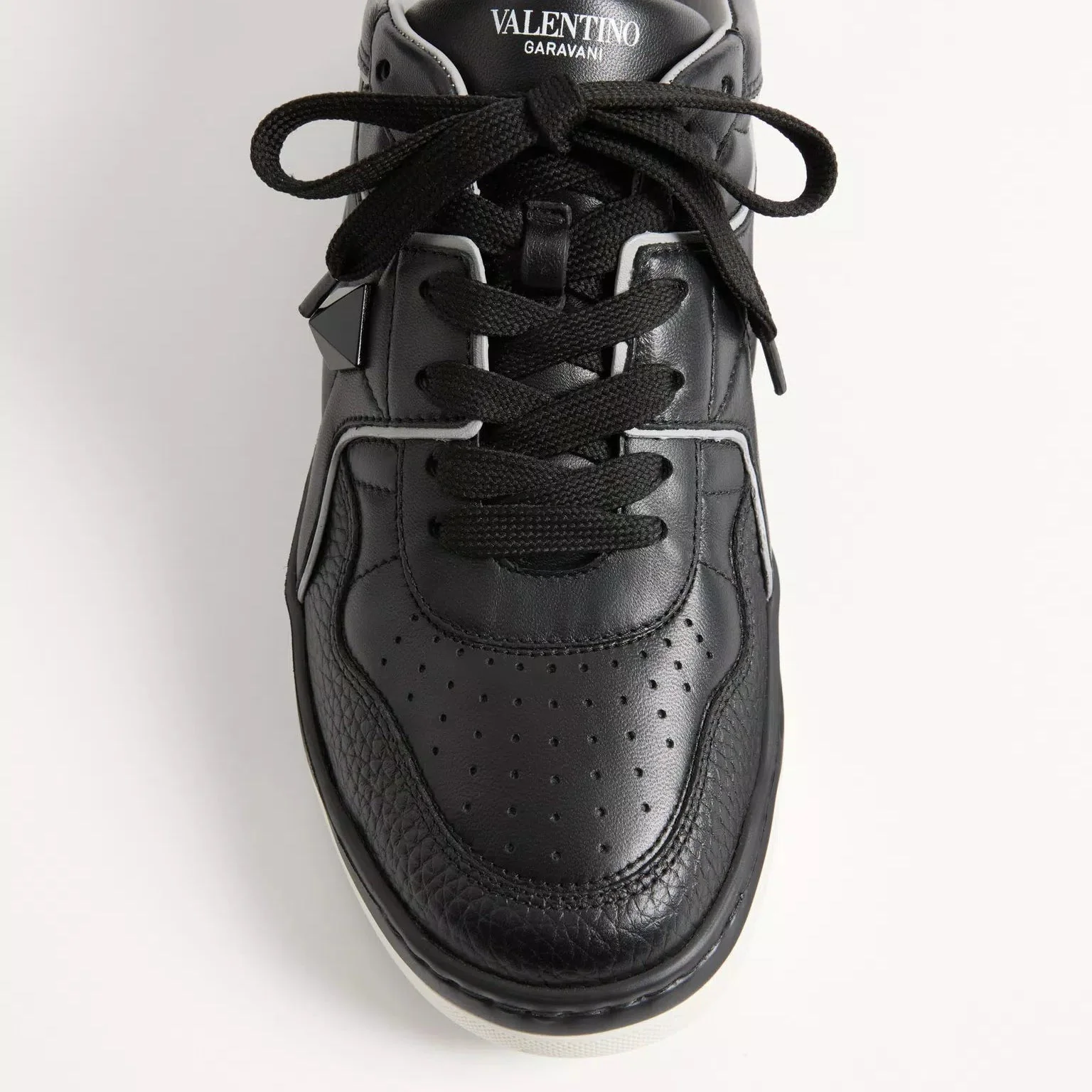 Valentino One Stud Low-Top Nappa Sneaker For Man in Black/Grey - Image 4